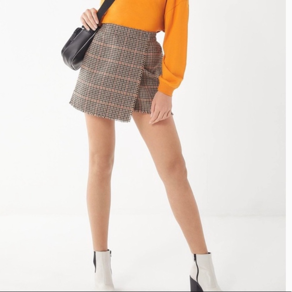 Urban Outfitters Teryn Houndstooth Fray Wrap Skirt
